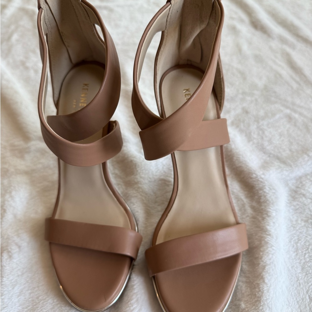 Kenneth Cole Women's tan Strappy Heels